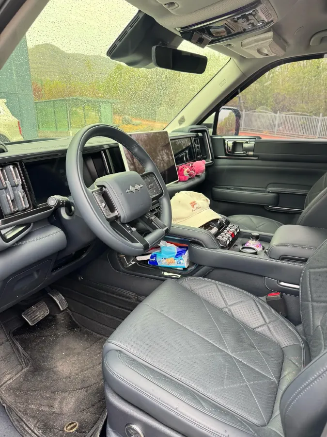 2025 FangChengBao Bao 5 1.5T 194HP L4 E-CVT PHEV 31.8KWH,autocango,china used car exporter,china ev exporter,chinese used car exporter,chinese used ev exporter