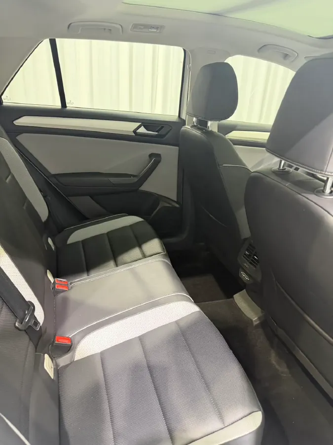 2023 Volkswagen T-Roc 1.4T 150HP L4 7DCT,autocango,china used car exporter,china ev exporter,chinese used car exporter,chinese used ev exporter