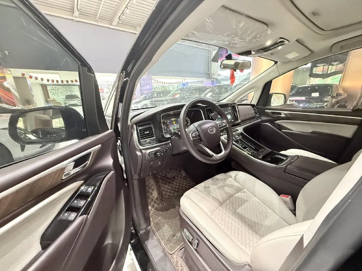 2021 GAC Trumpchi M8 2.0T 252HP L4 8AT,autocango,china used car exporter,china ev exporter,chinese used car exporter,chinese used ev exporter