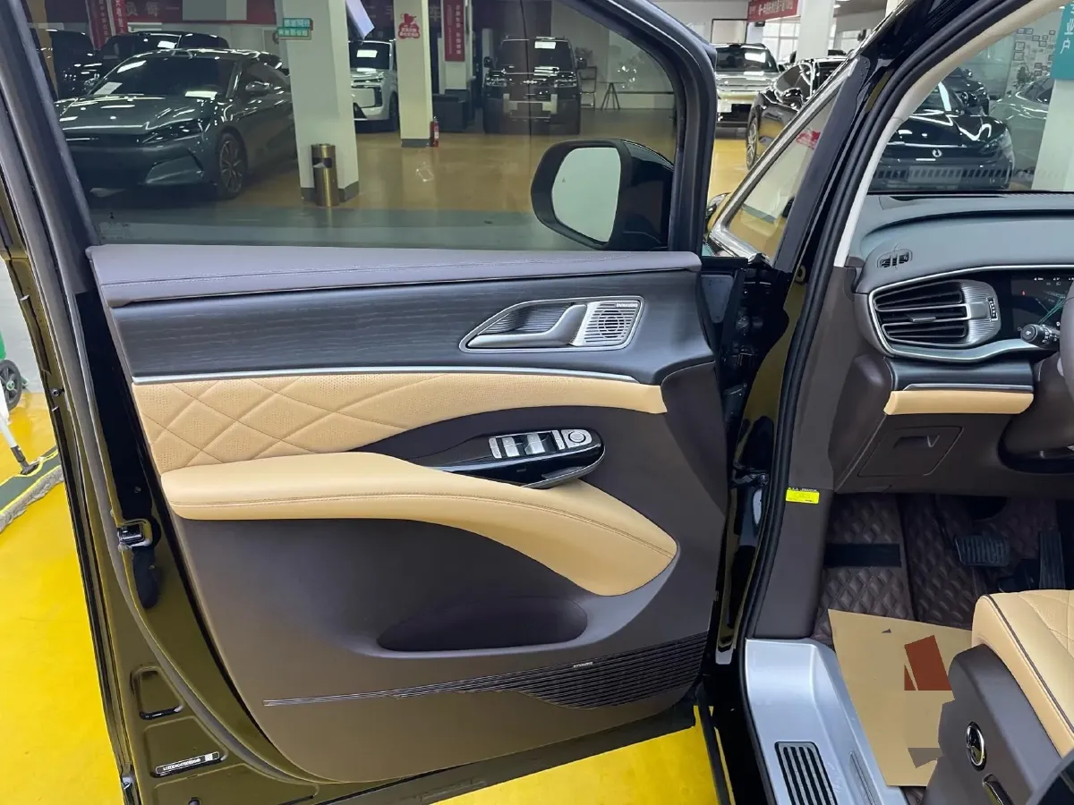 2024 Denza D9 1.5T 139HP L4 E-CVT PHEV 40KWH,autocango,china used car exporter,china ev exporter,chinese used car exporter,chinese used ev exporter