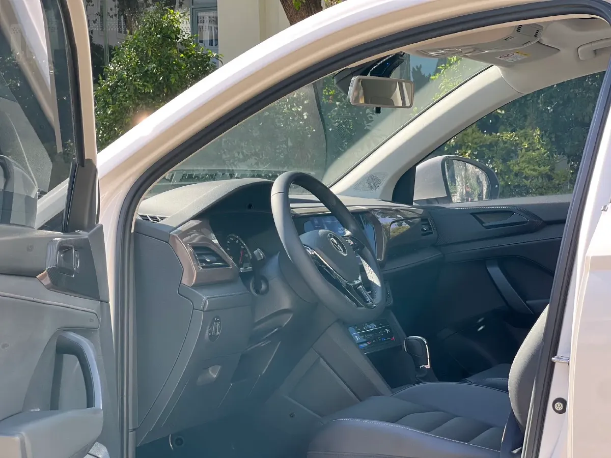 2021 Volkswagen Tharu 1.4T 150HP L4 7DCT,autocango,china used car exporter,china ev exporter,chinese used car exporter,chinese used ev exporter