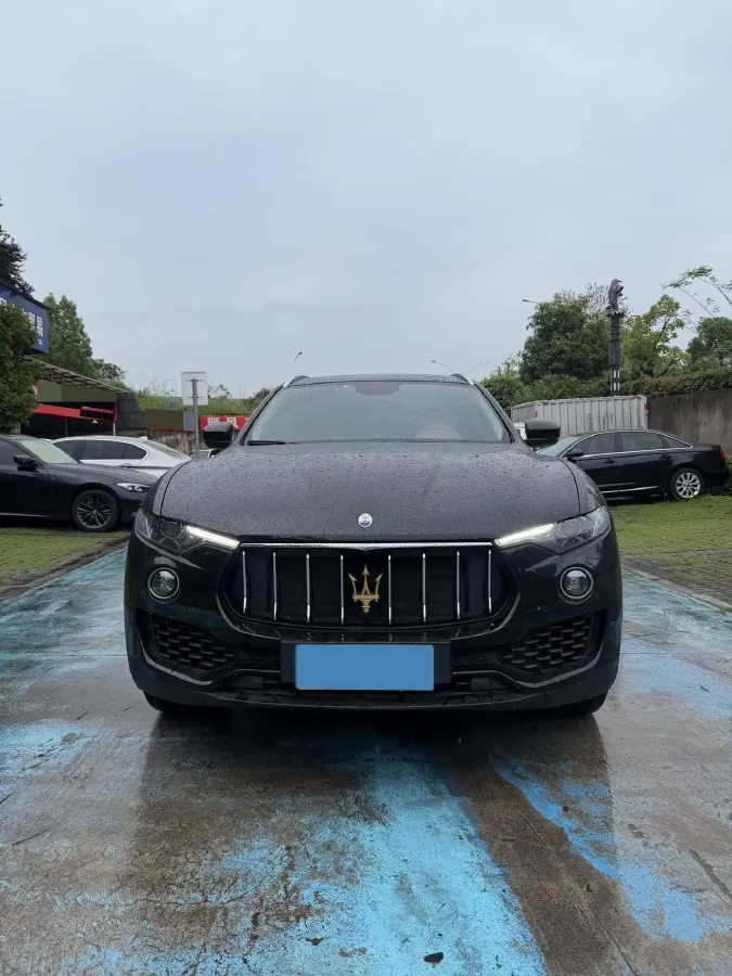 2018 Maserati Levante 3.0T 350HP V6 8AT,autocango,china used car exporter,china ev exporter,chinese used car exporter,chinese used ev exporter