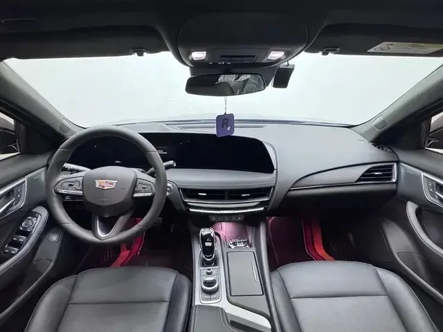 2025 Cadillac CT5 2.0T 237HP L4 10AT,autocango,china used car exporter,china ev exporter,chinese used car exporter,chinese used ev exporter