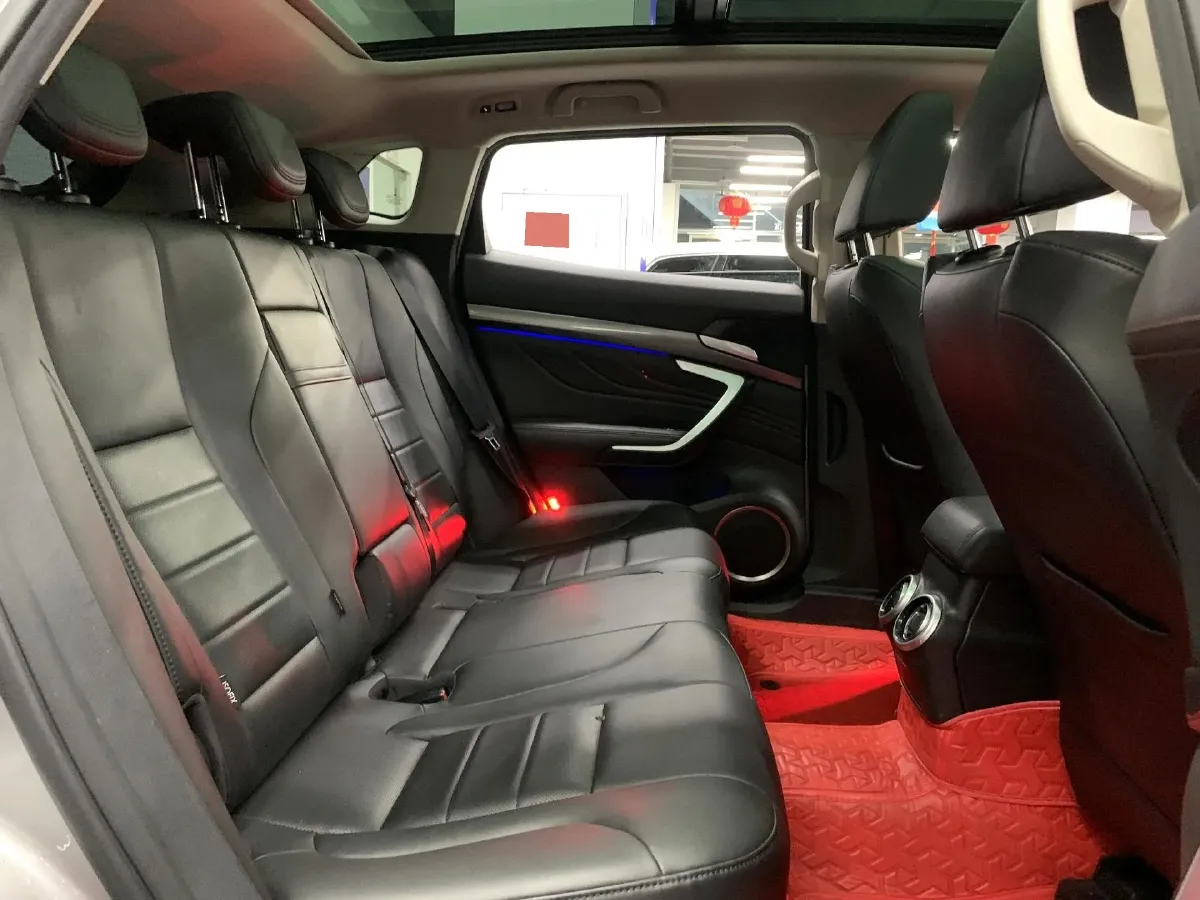 2017 WEY VV7 2.0T 234HP L4 7DCT,autocango,china used car exporter,china ev exporter,chinese used car exporter,chinese used ev exporter