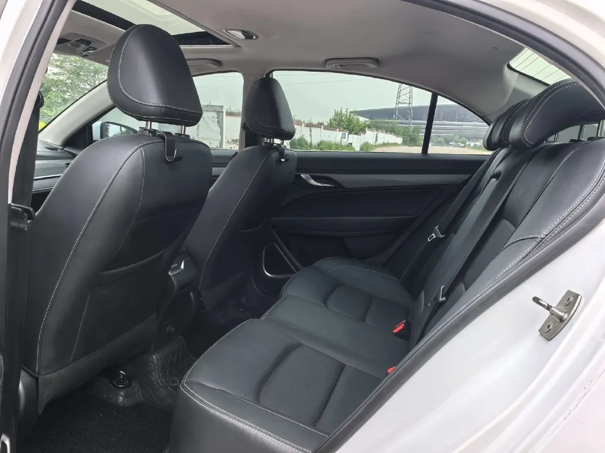 2021 Geely Coolray 1.4T 141HP L4 6MT,autocango,china used car exporter,china ev exporter,chinese used car exporter,chinese used ev exporter