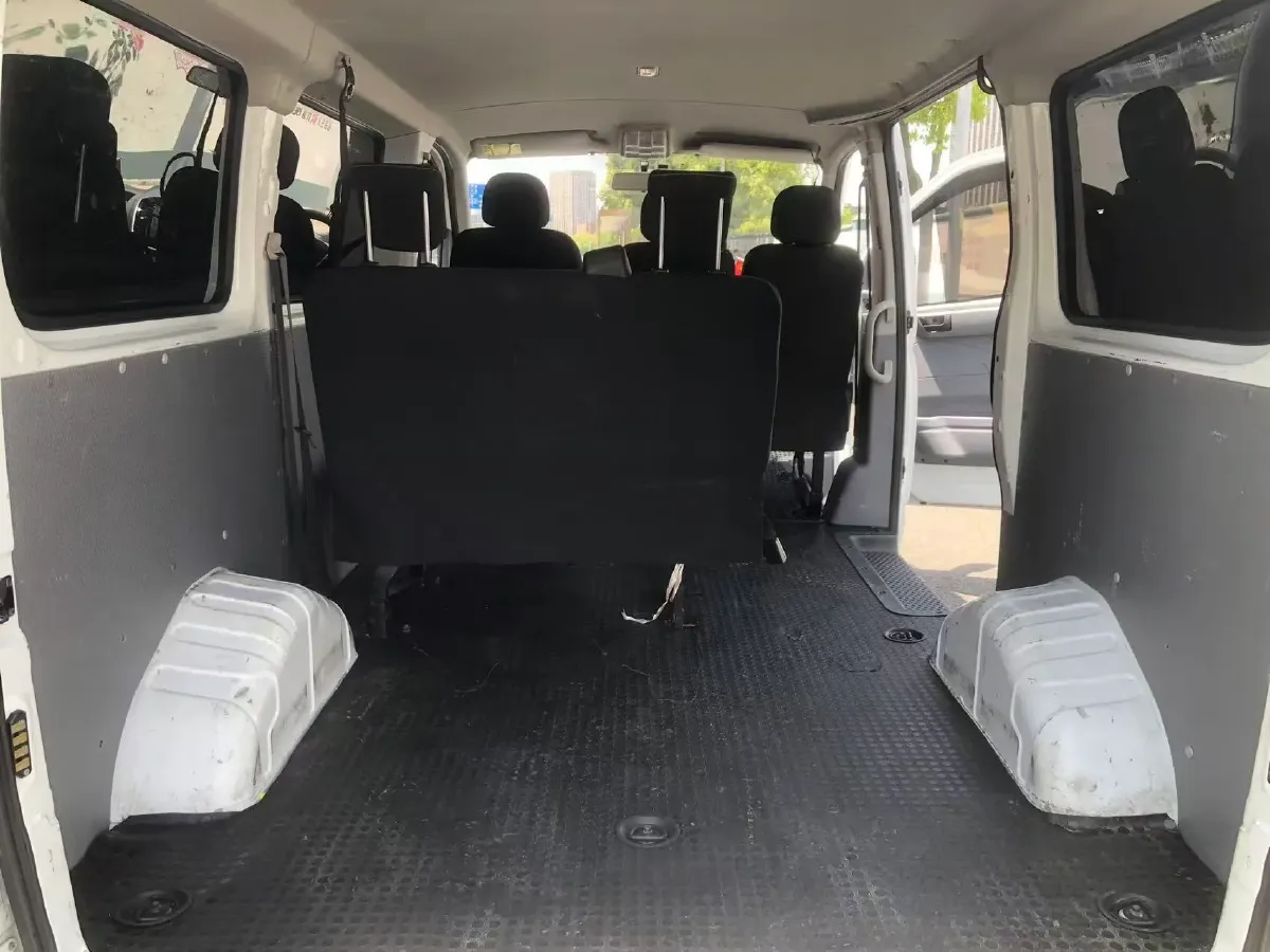 2021 MAXUS XinTu V80 2.0T 139HP L4 6MT,autocango,china used car exporter,china ev exporter,chinese used car exporter,chinese used ev exporter