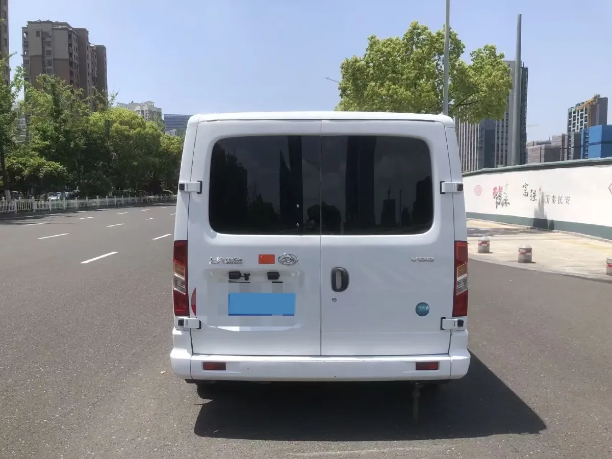 2021 MAXUS XinTu V80 2.0T 139HP L4 6MT,autocango,china used car exporter,china ev exporter,chinese used car exporter,chinese used ev exporter