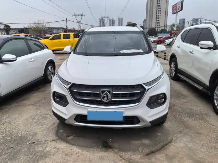 2017 BaoJun 310W 1.5L 105HP L4 6MT,autocango,china used car exporter,china ev exporter,chinese used car exporter,chinese used ev exporter