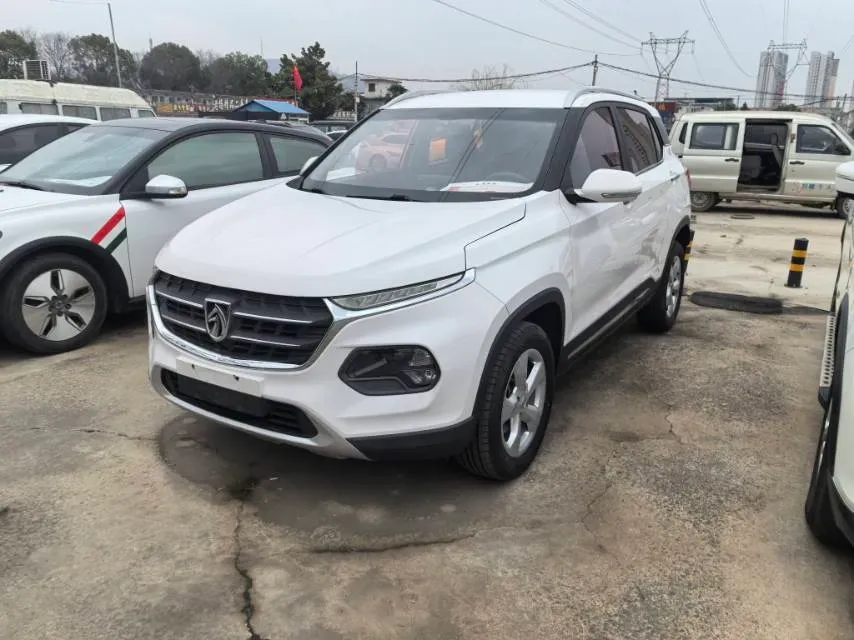 2017 BaoJun 310W 1.5L 105HP L4 6MT,autocango,china used car exporter,china ev exporter,chinese used car exporter,chinese used ev exporter