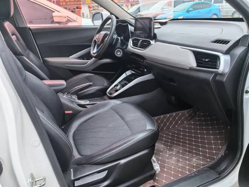 2017 BaoJun 310W 1.5L 105HP L4 6MT,autocango,china used car exporter,china ev exporter,chinese used car exporter,chinese used ev exporter