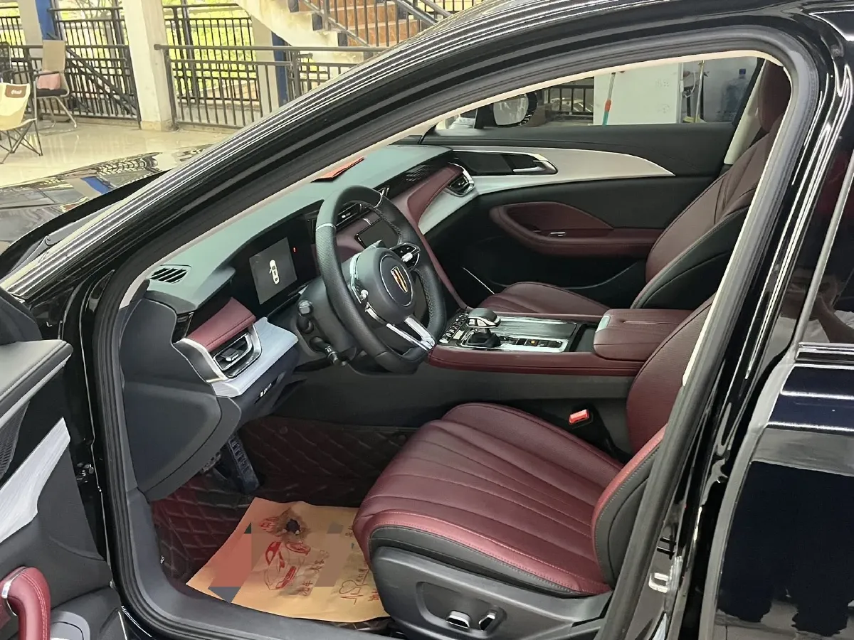 2025 HongQi H5 1.5T 169HP L4 7DCT,autocango,china used car exporter,china ev exporter,chinese used car exporter,chinese used ev exporter