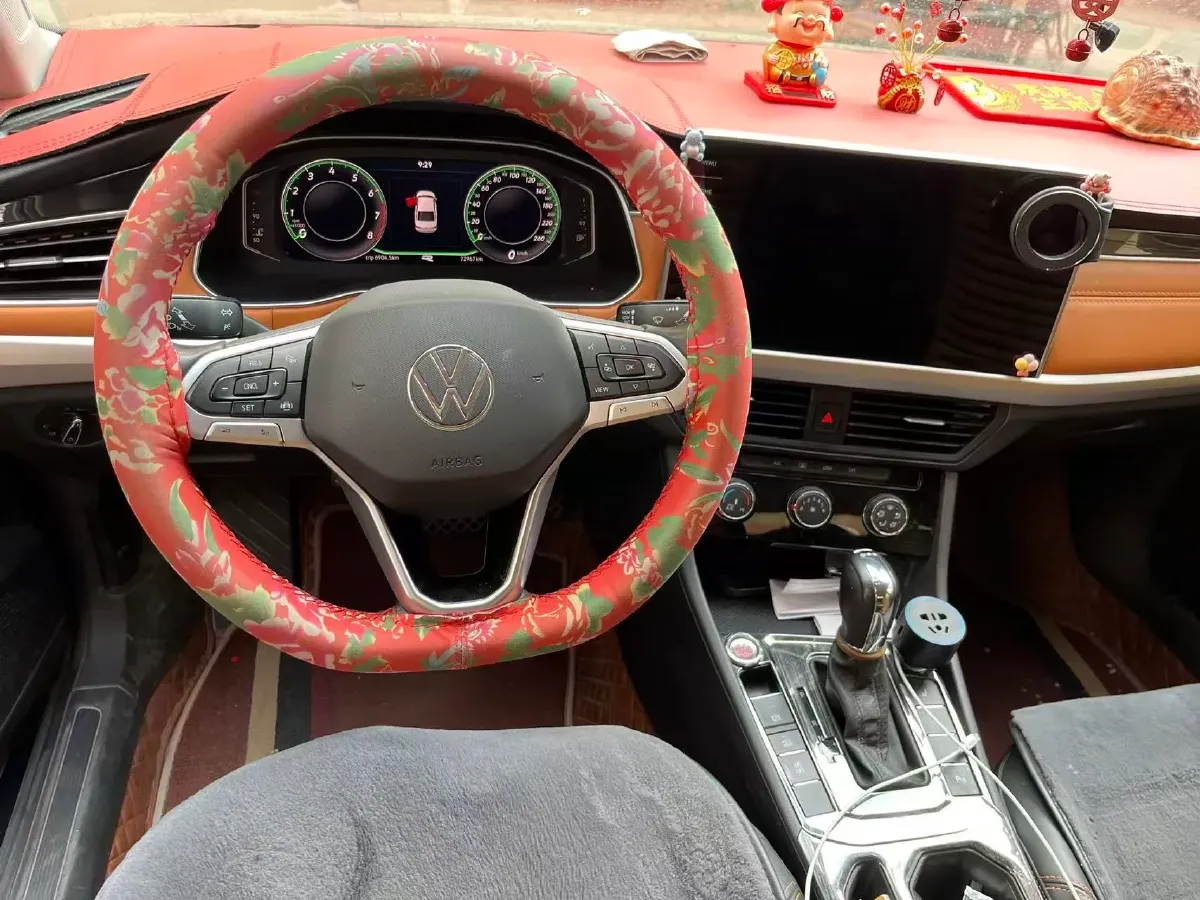 2023 Volkswagen Bora 1.2T 116HP L4 7DCT,autocango,china used car exporter,china ev exporter,chinese used car exporter,chinese used ev exporter