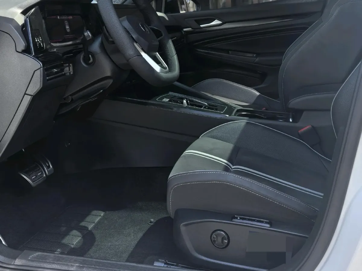 2021 Volkswagen Golf 1.4T 150HP L4 7DCT,autocango,china used car exporter,china ev exporter,chinese used car exporter,chinese used ev exporter