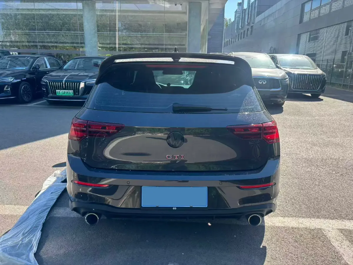 2021 Volkswagen GolfGTI 2.0T 220HP L4 7DCT,autocango,china used car exporter,china ev exporter,chinese used car exporter,chinese used ev exporter