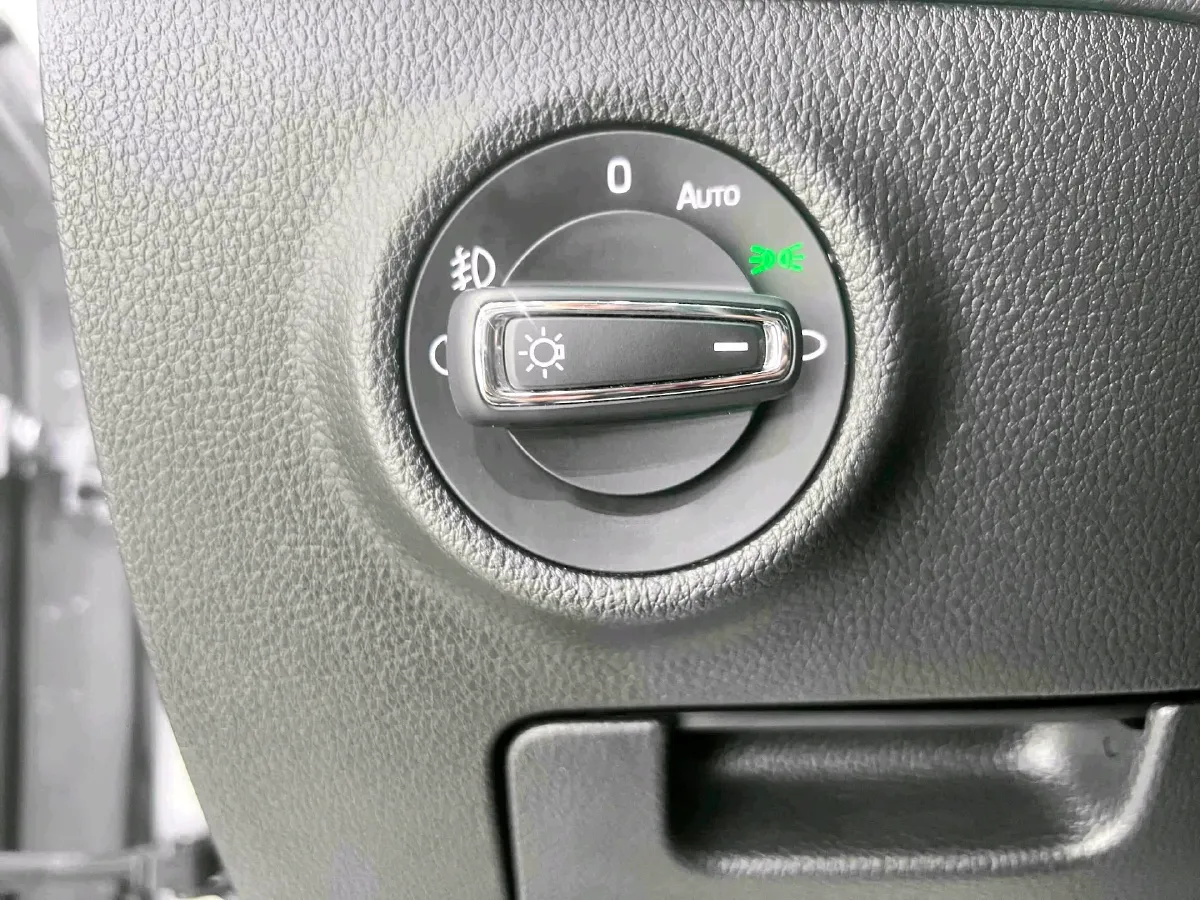 2023 Skoda Superb 1.4T 150HP L4 7DCT,autocango,china used car exporter,china ev exporter,chinese used car exporter,chinese used ev exporter