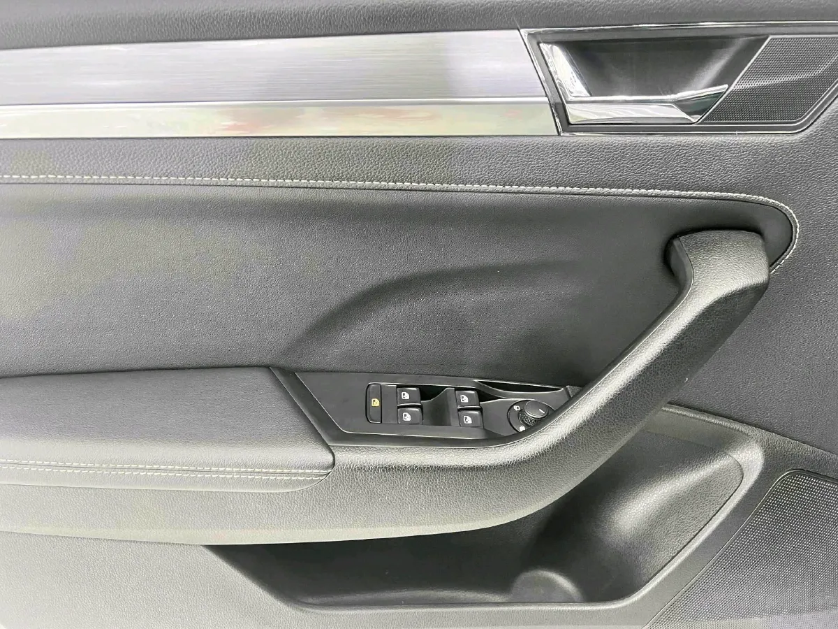 2023 Skoda Superb 1.4T 150HP L4 7DCT,autocango,china used car exporter,china ev exporter,chinese used car exporter,chinese used ev exporter