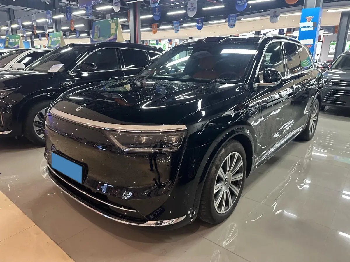 2025 AITO AITO M8 REEV 160HP REEV 53.4KWH,autocango,china used car exporter,china ev exporter,chinese used car exporter,chinese used ev exporter
