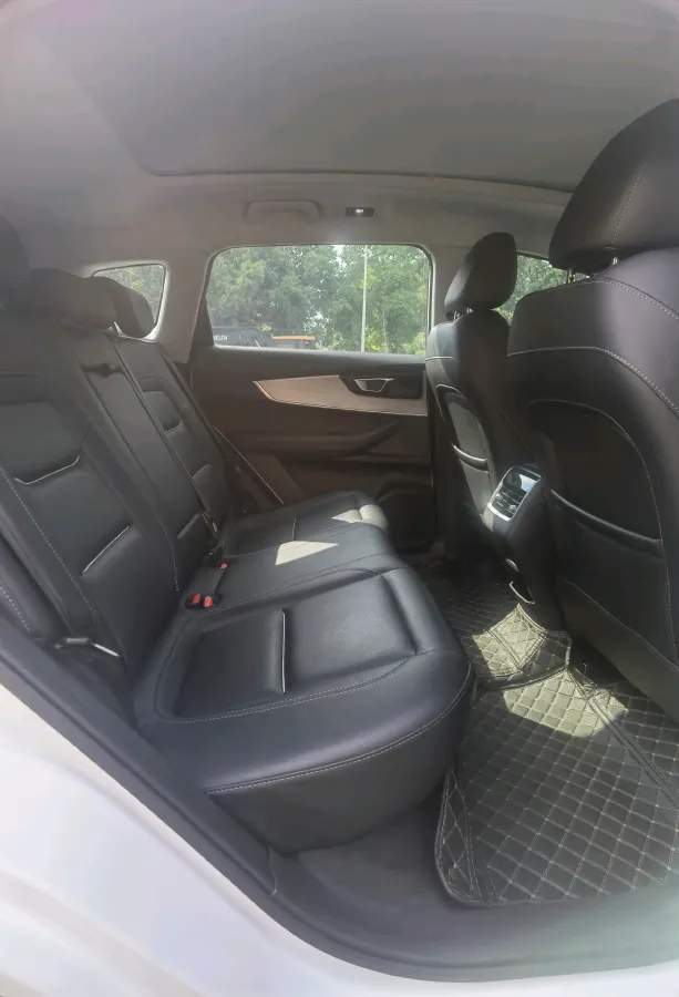 2022 Chery Tiggo 7 Plus 1.5T 156HP L4 CVT,autocango,china used car exporter,china ev exporter,chinese used car exporter,chinese used ev exporter