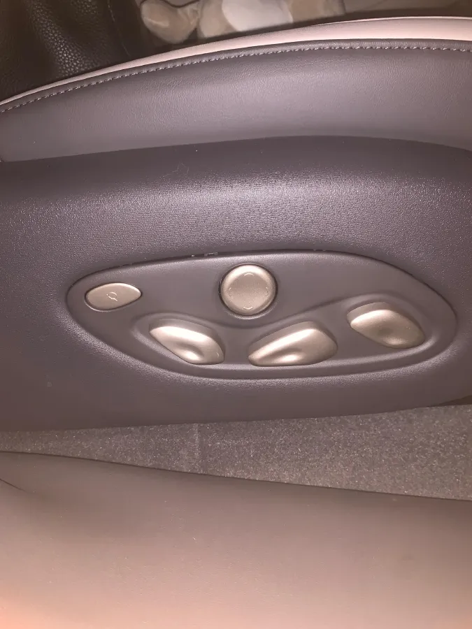 2025 IM LS6 BEV 75KWH,autocango,china used car exporter,china ev exporter,chinese used car exporter,chinese used ev exporter