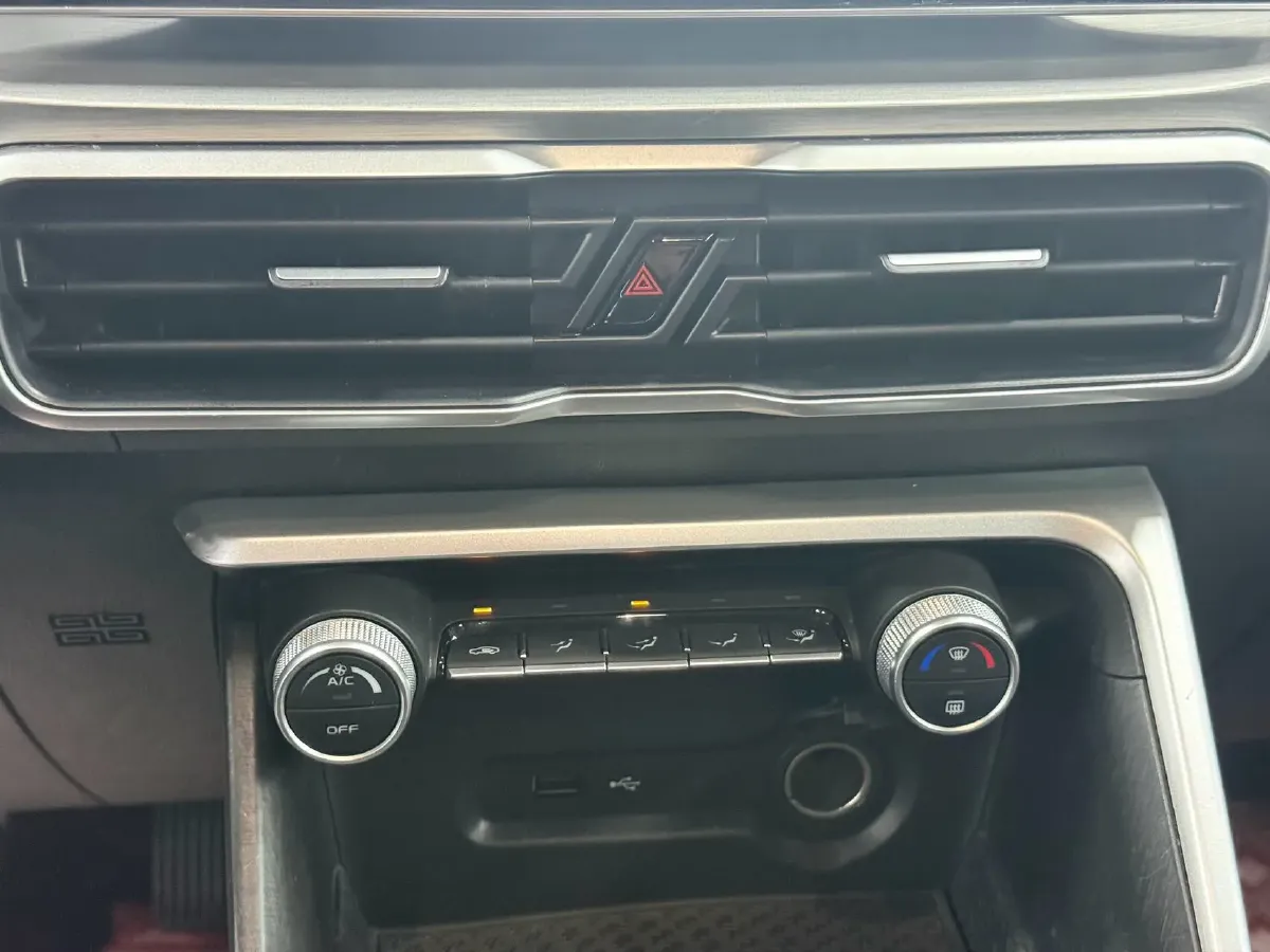 2021 Geely Coolray 1.4T 141HP L4 6DCT,autocango,china used car exporter,china ev exporter,chinese used car exporter,chinese used ev exporter