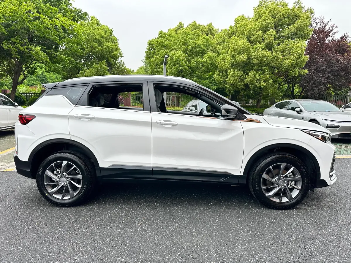 2025 Geely Coolray 1.5T 181HP L4 7DCT,autocango,china used car exporter,china ev exporter,chinese used car exporter,chinese used ev exporter