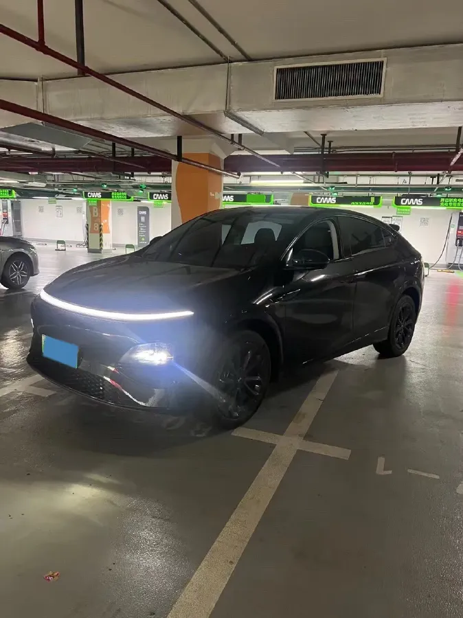 2025 Xpeng G6 BEV 68.5KWH,autocango,china used car exporter,china ev exporter,chinese used car exporter,chinese used ev exporter