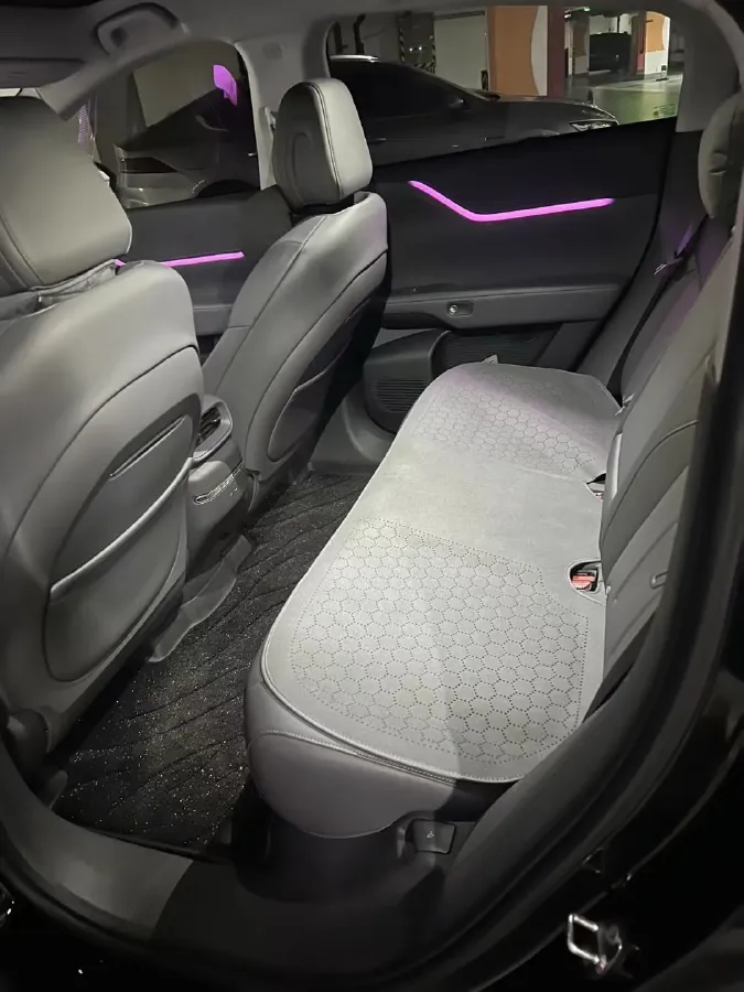 2025 Xpeng G6 BEV 68.5KWH,autocango,china used car exporter,china ev exporter,chinese used car exporter,chinese used ev exporter