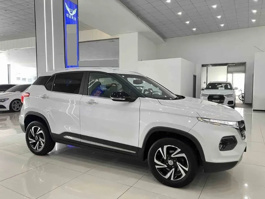 2017 HaiMa S5 Young Edition 1.6L 122HP L4 5MT,autocango,china used car exporter,china ev exporter,chinese used car exporter,chinese used ev exporter