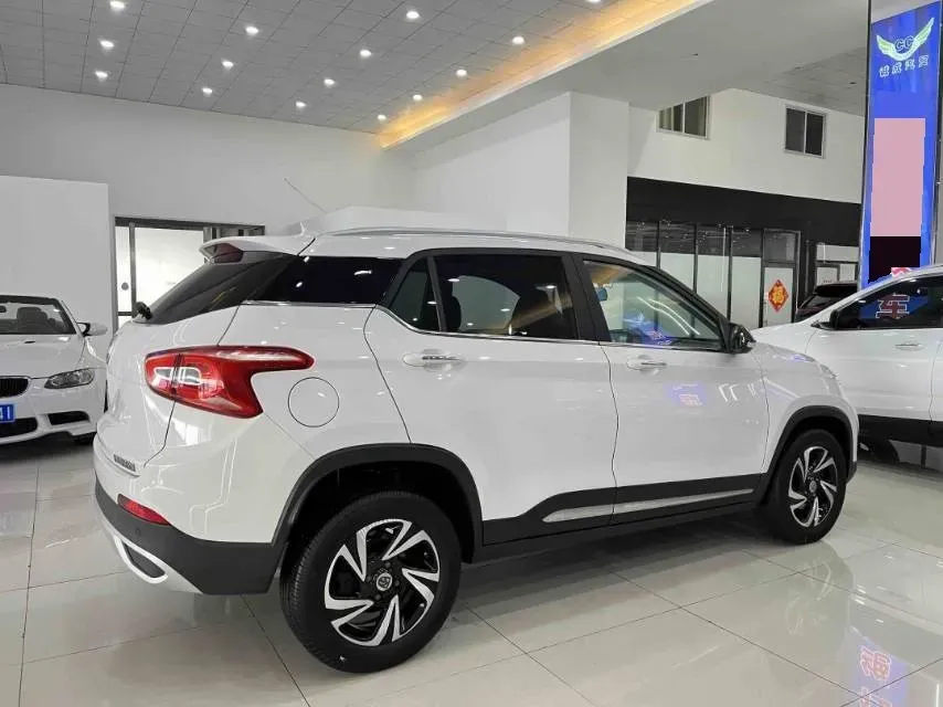 2017 HaiMa S5 Young Edition 1.6L 122HP L4 5MT,autocango,china used car exporter,china ev exporter,chinese used car exporter,chinese used ev exporter