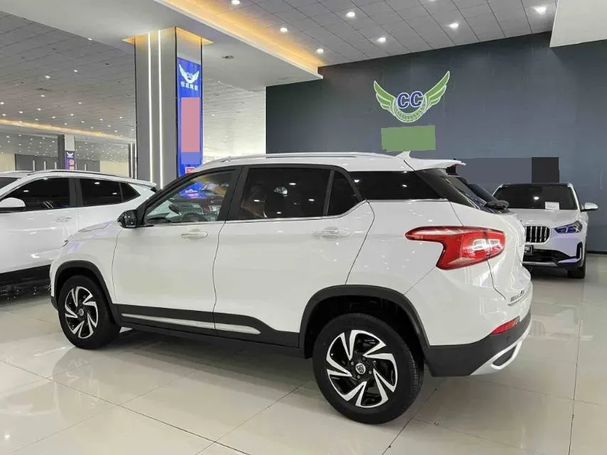 2017 HaiMa S5 Young Edition 1.6L 122HP L4 5MT,autocango,china used car exporter,china ev exporter,chinese used car exporter,chinese used ev exporter