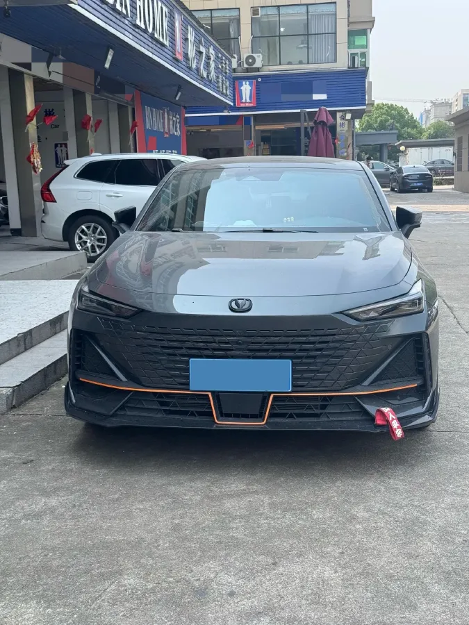 2025 ChangAn UNI-V 1.5T 192HP L4 7DCT,autocango,china used car exporter,china ev exporter,chinese used car exporter,chinese used ev exporter