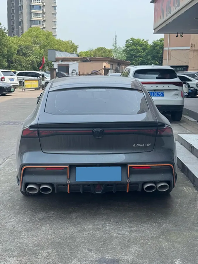 2025 ChangAn UNI-V 1.5T 192HP L4 7DCT,autocango,china used car exporter,china ev exporter,chinese used car exporter,chinese used ev exporter