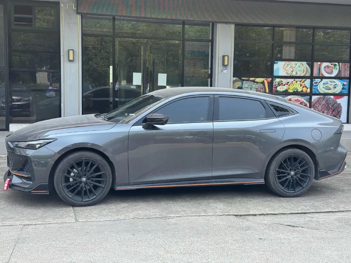 2025 ChangAn UNI-V 1.5T 192HP L4 7DCT,autocango,china used car exporter,china ev exporter,chinese used car exporter,chinese used ev exporter