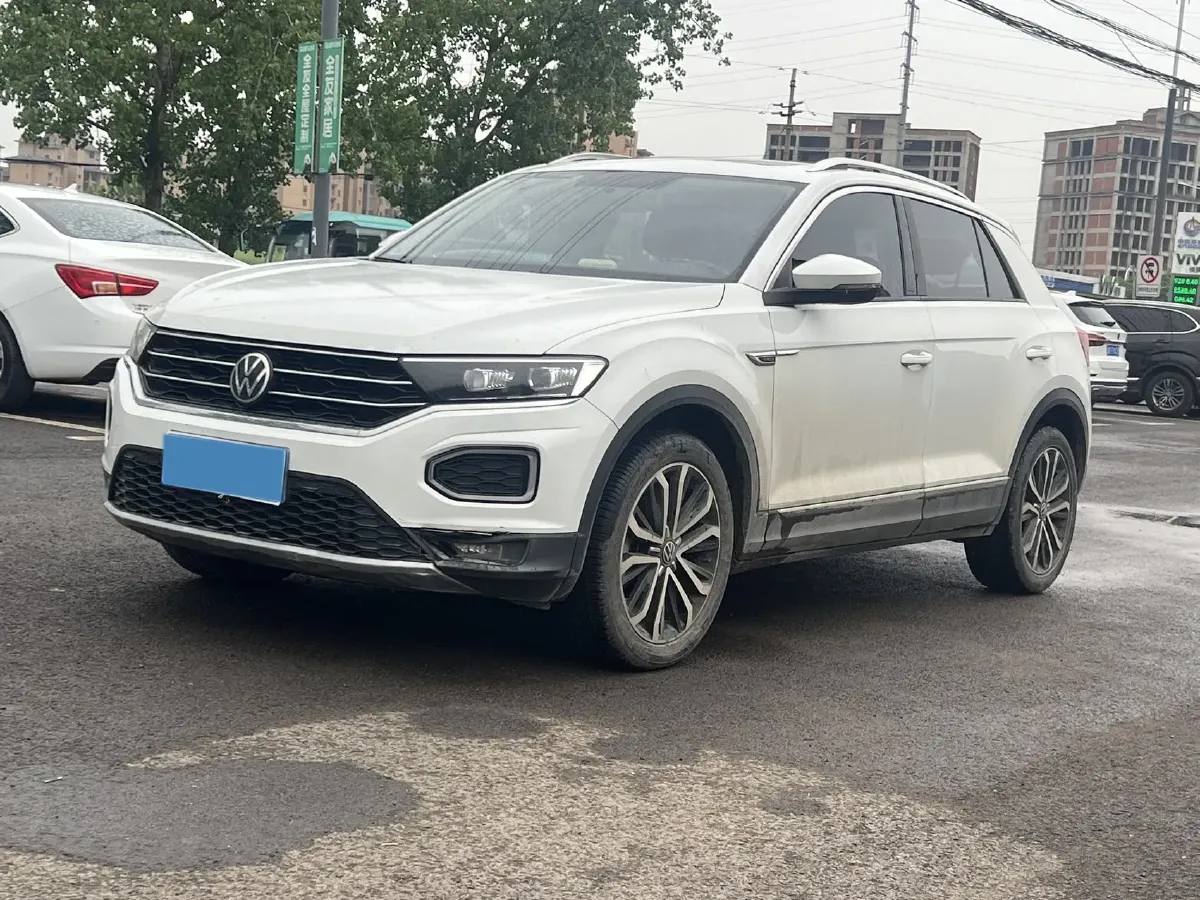 2022 Volkswagen T-Roc 1.4T 150HP L4 7DCT,autocango,china used car exporter,china ev exporter,chinese used car exporter,chinese used ev exporter