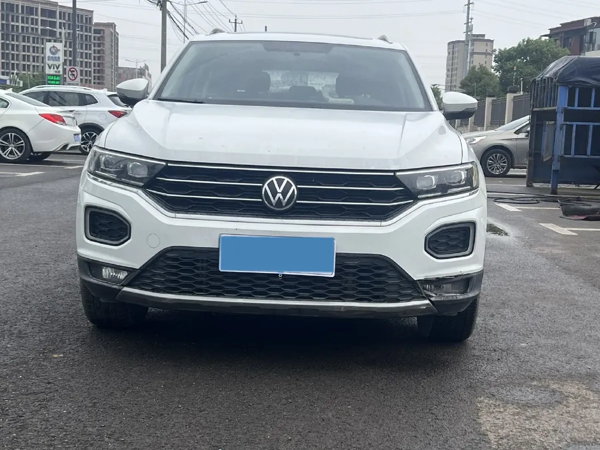 2022 Volkswagen T-Roc 1.4T 150HP L4 7DCT,autocango,china used car exporter,china ev exporter,chinese used car exporter,chinese used ev exporter