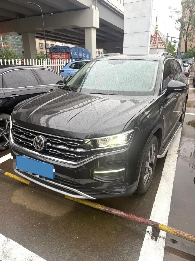 2019 Jeep Cherokee 2.0T 234HP L4 9AT,autocango,china used car exporter,china ev exporter,chinese used car exporter,chinese used ev exporter