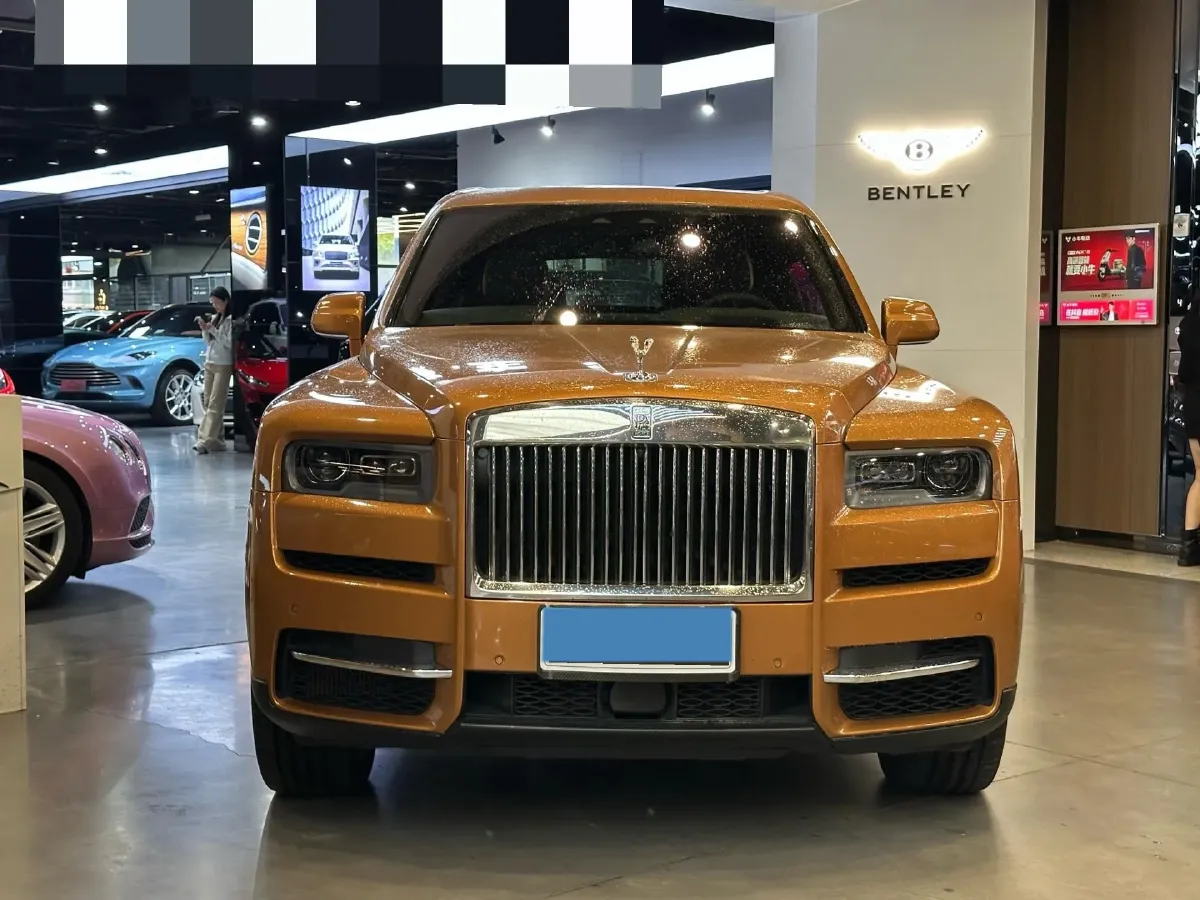 2018 Rolls-Royce Cullinan 6.7T 571HP V12 8AT,autocango,china used car exporter,china ev exporter,chinese used car exporter,chinese used ev exporter