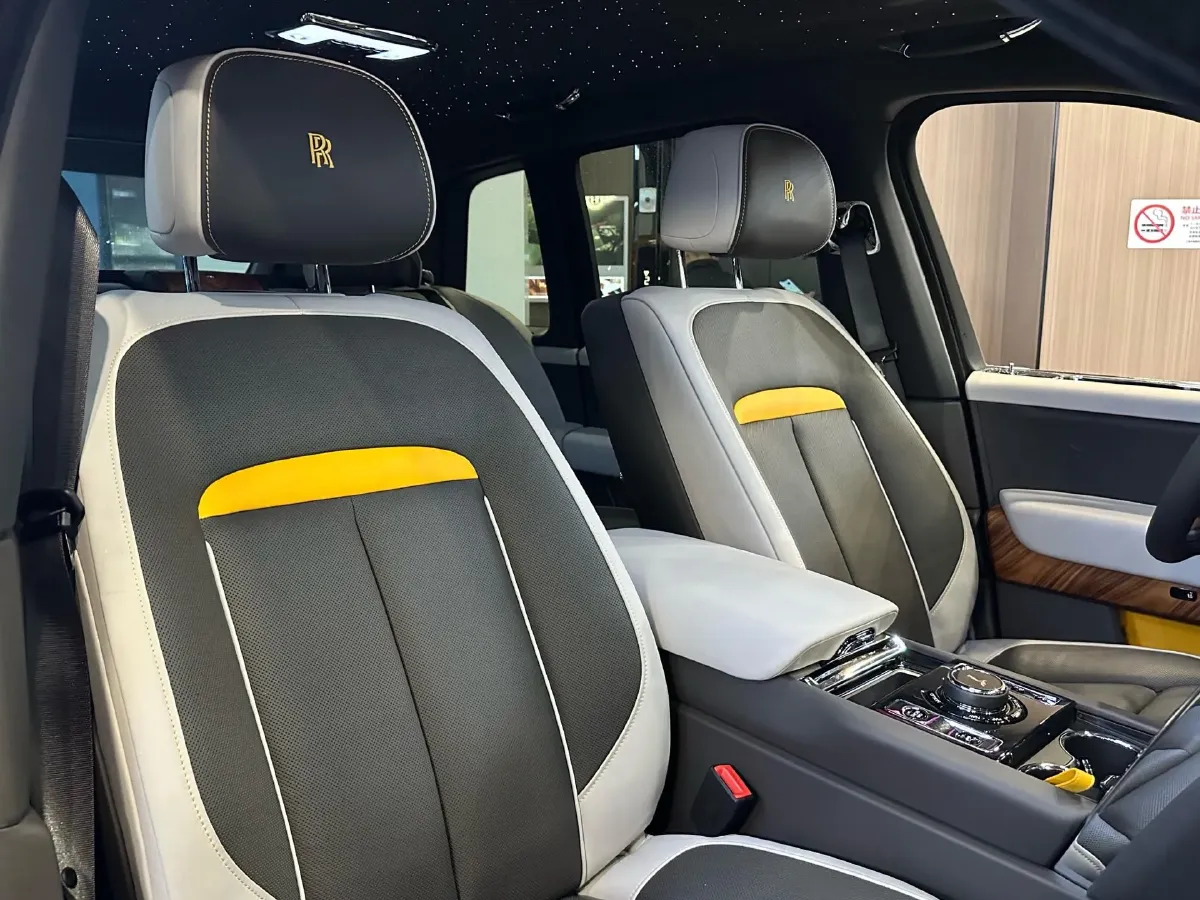 2018 Rolls-Royce Cullinan 6.7T 571HP V12 8AT,autocango,china used car exporter,china ev exporter,chinese used car exporter,chinese used ev exporter