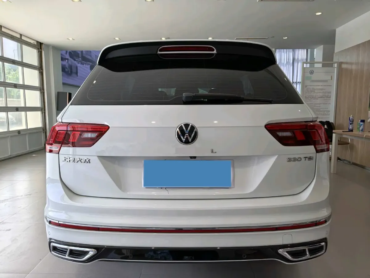 2024 Volkswagen Tiguan L 2.0T 186HP L4 7DCT,autocango,china used car exporter,china ev exporter,chinese used car exporter,chinese used ev exporter