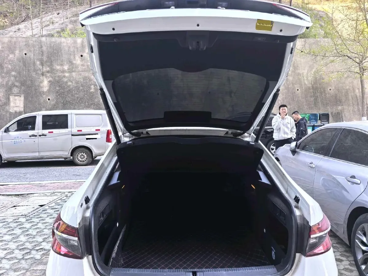 2023 Skoda Superb 1.4T 150HP L4 7DCT,autocango,china used car exporter,china ev exporter,chinese used car exporter,chinese used ev exporter