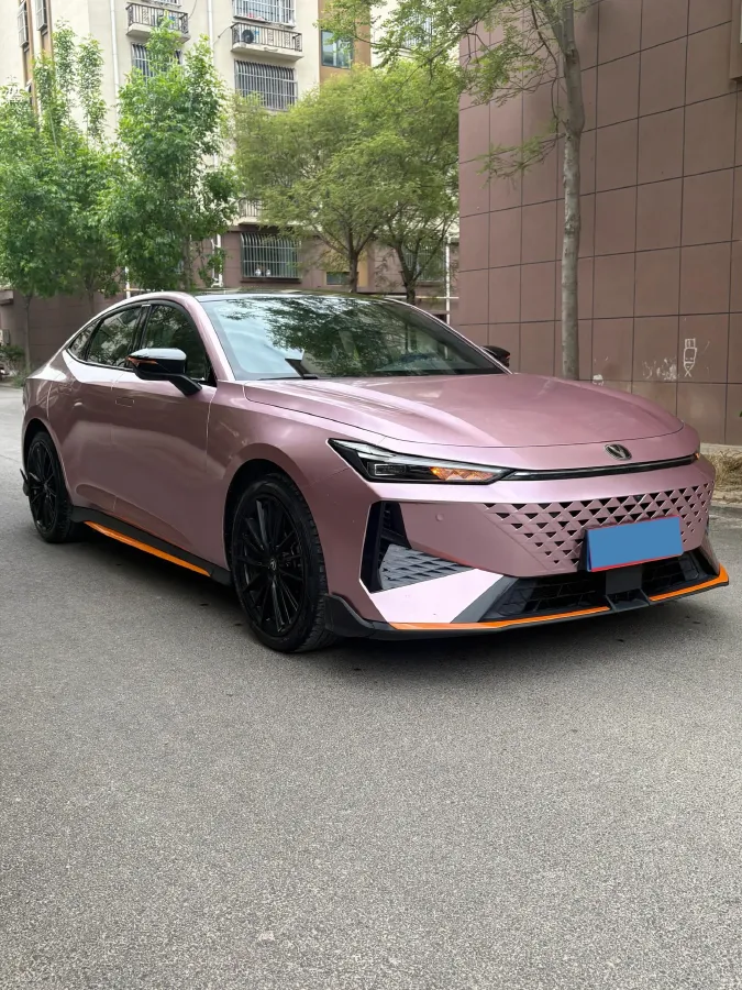 2024 ChangAn UNI-V 1.5T 188HP L4 7DCT,autocango,china used car exporter,china ev exporter,chinese used car exporter,chinese used ev exporter