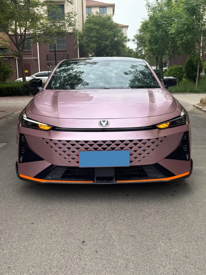 2024 ChangAn UNI-V 1.5T 188HP L4 7DCT,autocango,china used car exporter,china ev exporter,chinese used car exporter,chinese used ev exporter