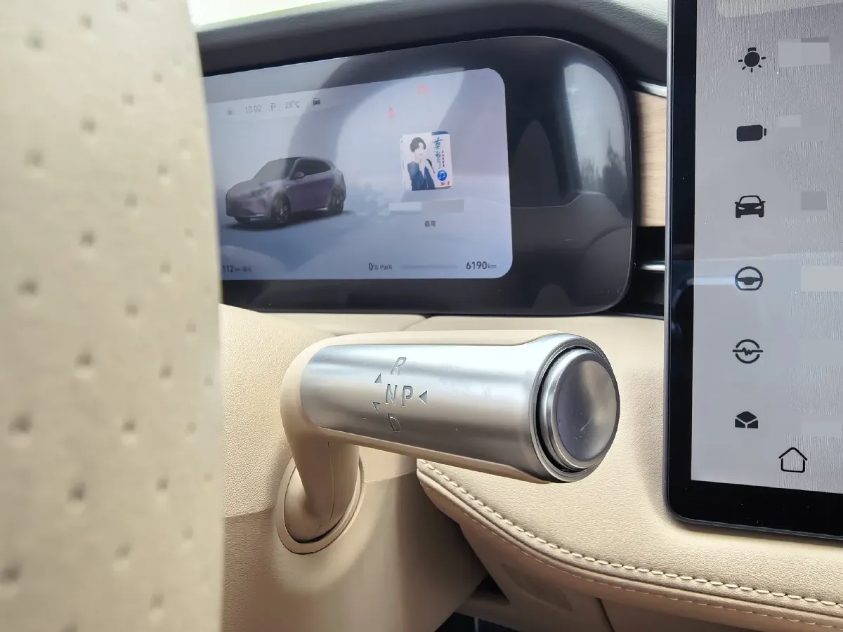 2025 AITO AITO M5 1.5T 152HP L4 REEV 42KWH,autocango,china used car exporter,china ev exporter,chinese used car exporter,chinese used ev exporter