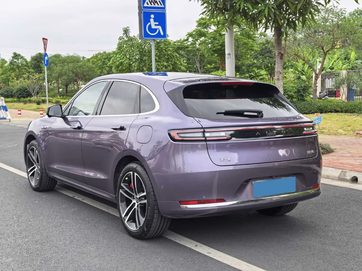 2025 AITO AITO M5 1.5T 152HP L4 REEV 42KWH,autocango,china used car exporter,china ev exporter,chinese used car exporter,chinese used ev exporter
