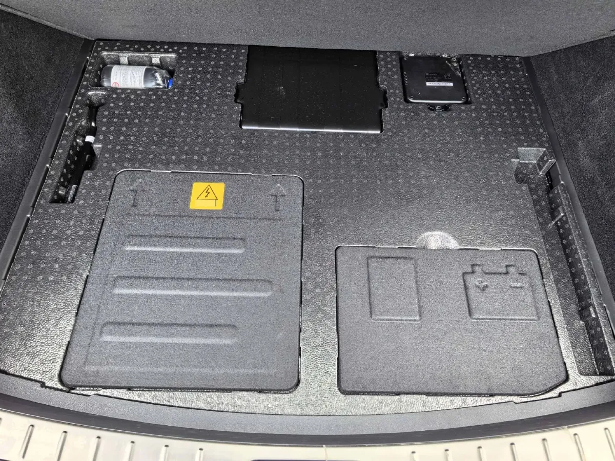 2025 AITO AITO M5 1.5T 152HP L4 REEV 42KWH,autocango,china used car exporter,china ev exporter,chinese used car exporter,chinese used ev exporter