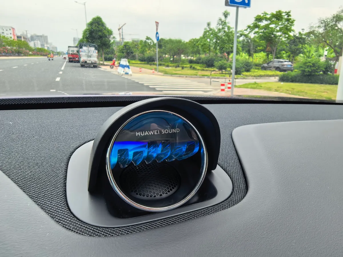 2025 AITO AITO M5 1.5T 152HP L4 REEV 42KWH,autocango,china used car exporter,china ev exporter,chinese used car exporter,chinese used ev exporter