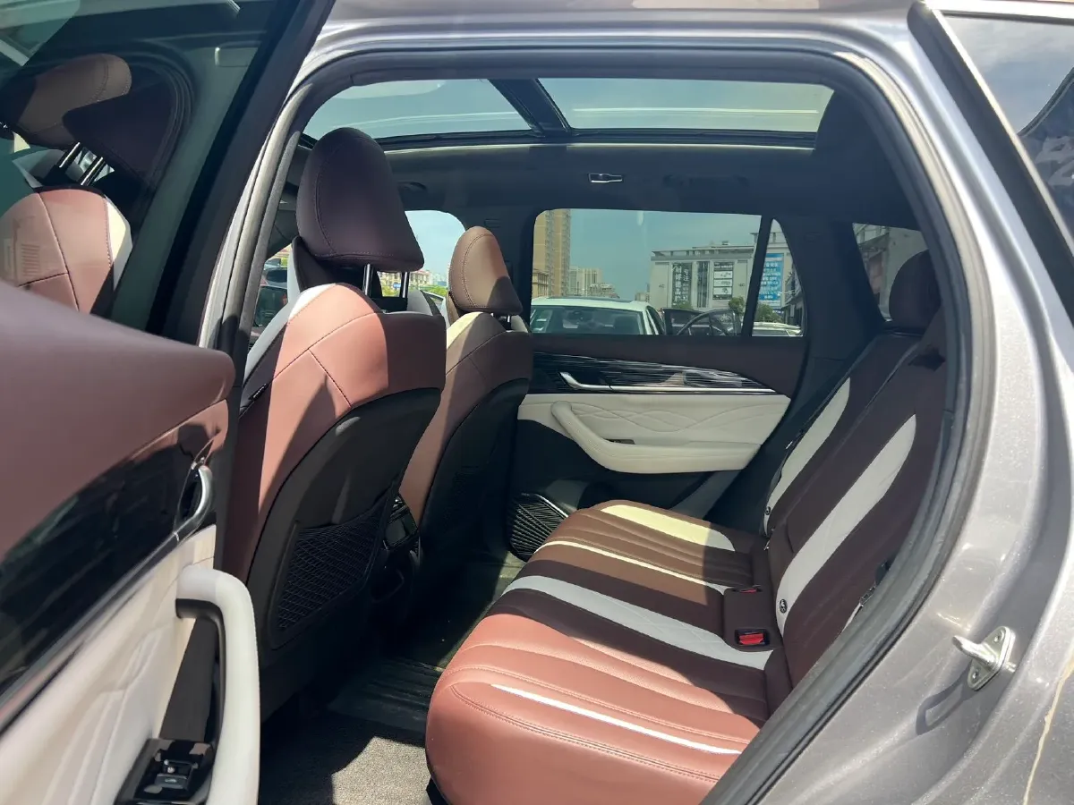 2023 Geely Monjaro 2.0T 238HP L4 8AT,autocango,china used car exporter,china ev exporter,chinese used car exporter,chinese used ev exporter