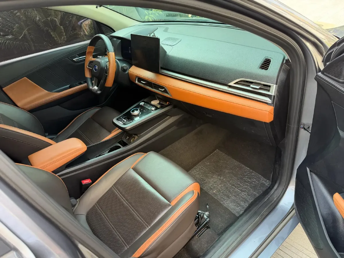 2021 Geely Azkarra 1.8T 184HP L4 7DCT,autocango,china used car exporter,china ev exporter,chinese used car exporter,chinese used ev exporter