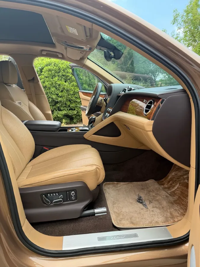 2021 Bentley Bentayga 3.0T 340HP V6 8AT PHEV 17.3KWH,autocango,china used car exporter,china ev exporter,chinese used car exporter,chinese used ev exporter