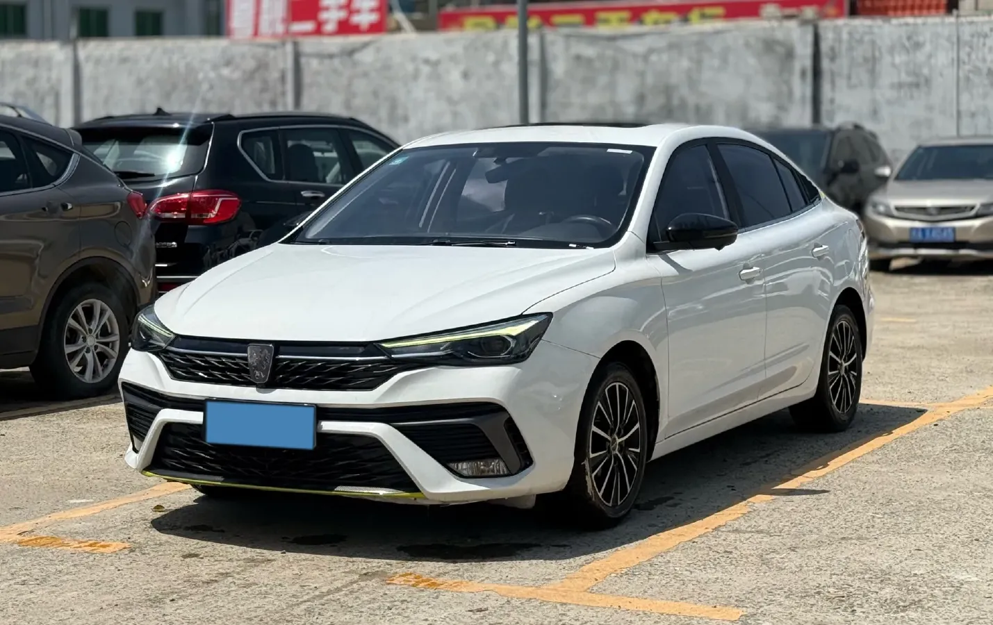 2021 Roewe i5 1.5L 120HP L4 CVT,autocango,china used car exporter,china ev exporter,chinese used car exporter,chinese used ev exporter